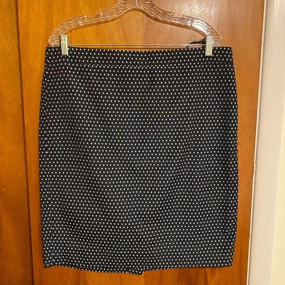 J. Crew Pencil Skirt Navy Blue with White Polka Dots  Women’s Size 14 - Picture 1 of 6